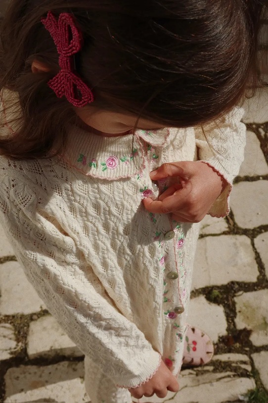 Kardigan s ododatkom vune za bebe Konges Sløjd ROSIER CARDIGAN natpis bež KS102420