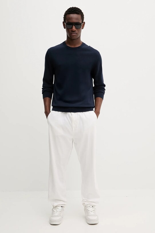 Calvin Klein sweter bawełniany LV040BM343 granatowy SS25