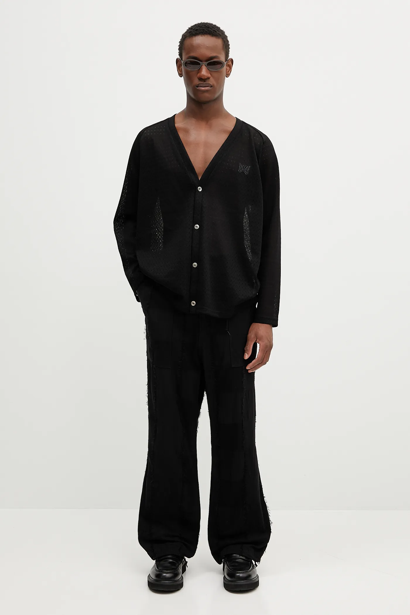 Жилетка Needles V-Neck Cardigan QV347 черен