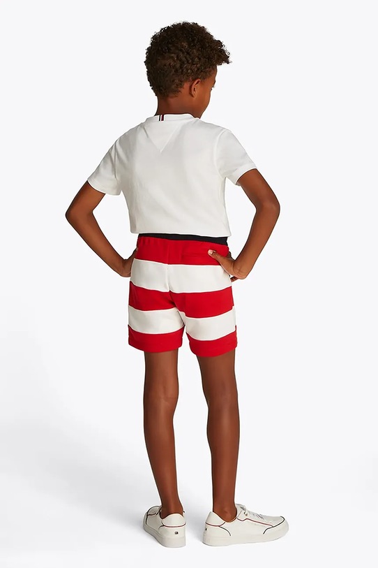 Παιδικό σορτς Tommy Hilfiger KB0KB09470.128.176.PPYA κόκκινο