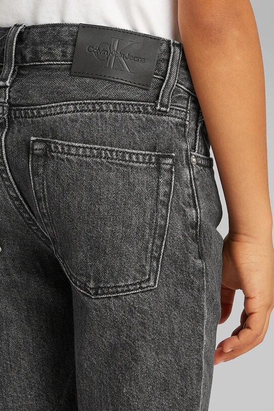 Calvin Klein Jeans gyerek farmer rövidnadrág IB0IB02428.PPYA fekete
