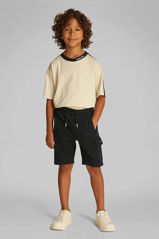 Дитячі бавовняні шорти Calvin Klein Jeans бавовна чорний IB0IB02440.PPYA