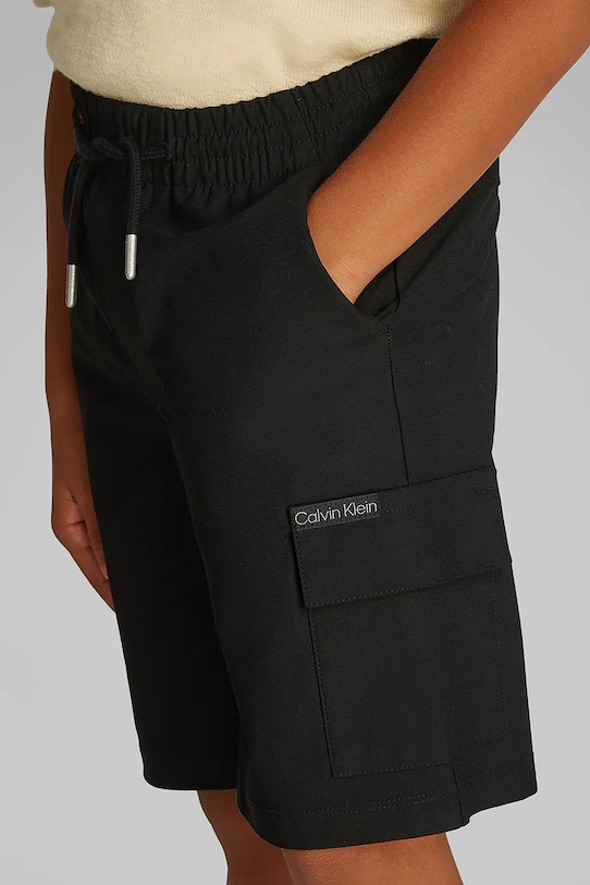 Detské krátke nohavice Calvin Klein Jeans IB0IB02512.PPYA čierna