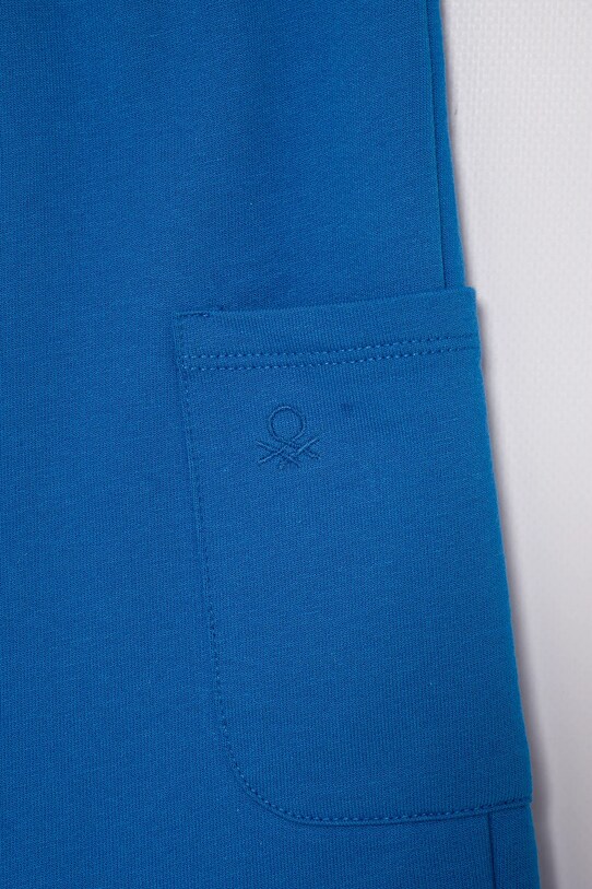 Момче Детски памучен къс панталон United Colors of Benetton 39DJG901C.P.Seasonal син