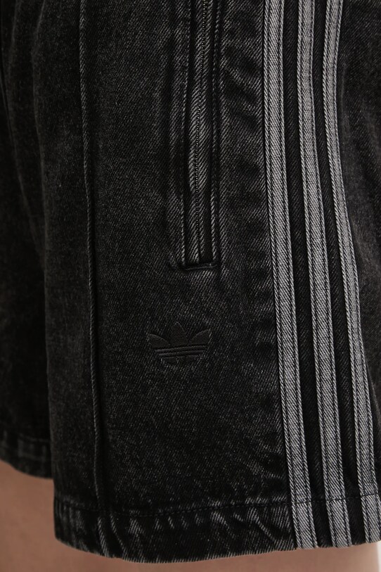 Τζιν σορτς adidas Originals Firebird μαύρο JD3107