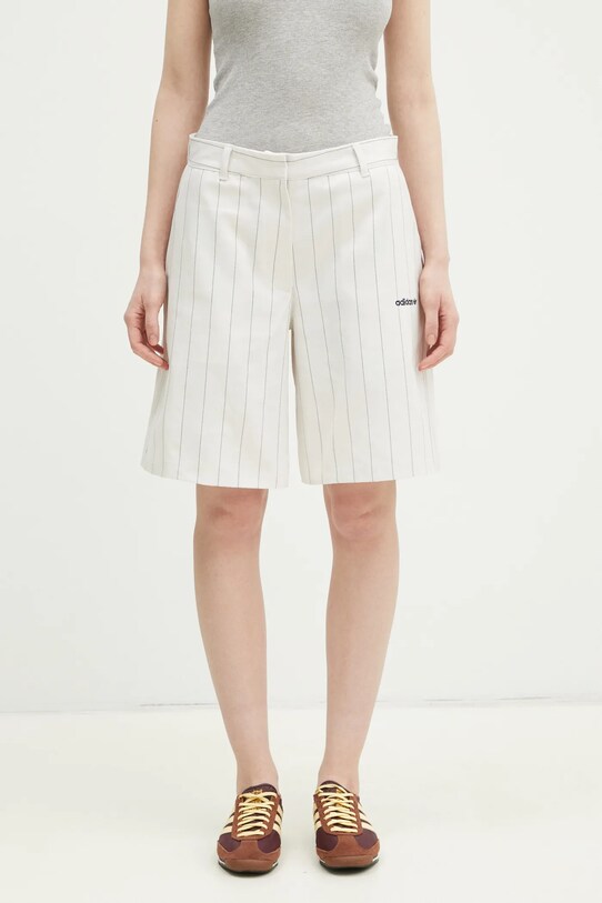 adidas Originals pantaloni scurți PINSTRIPE SHORT panza bej JC7684