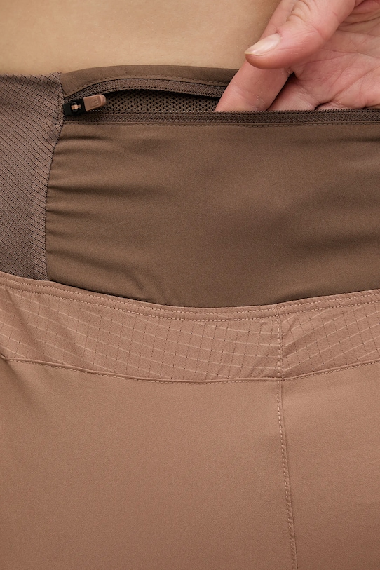 The North Face szorty sportowe Sunriser NF0A8BC15K21 brązowy