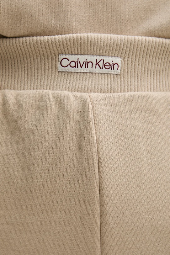 Βαμβακερό σορτς Calvin Klein Jeans μπεζ J20J225525