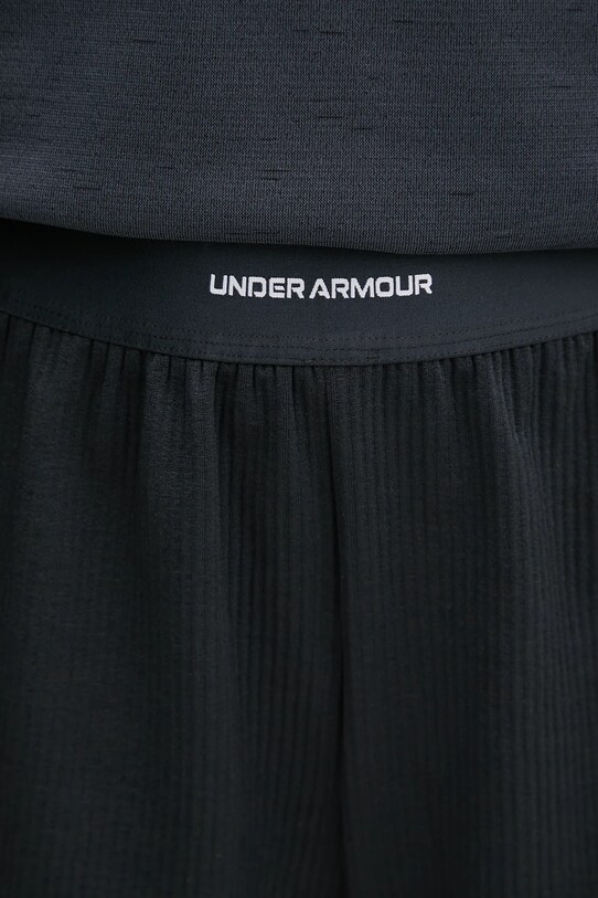 Under Armour pantaloni scurți de antrenament Meridian negru 1390242