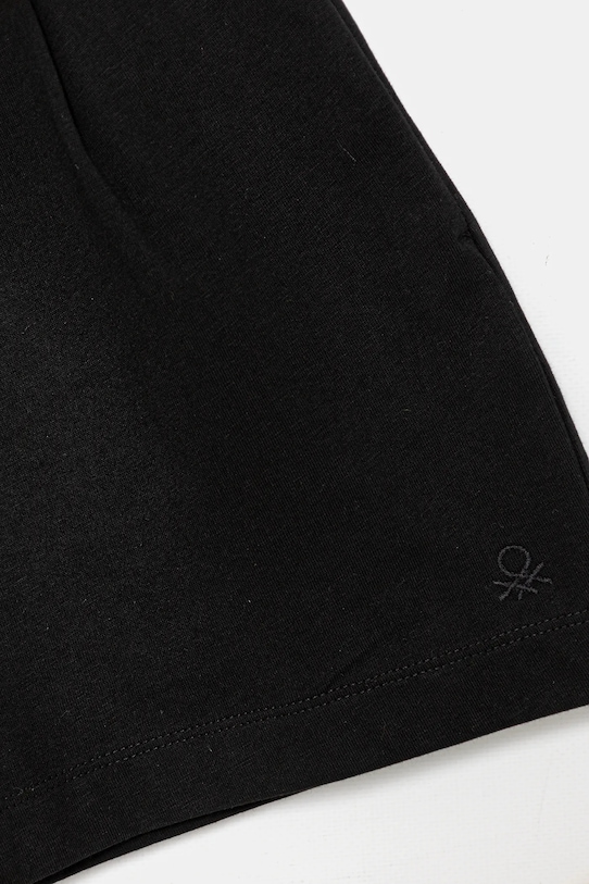 Παιδικό βαμβακερό σορτς United Colors of Benetton 3BL0C903I.G.Seasonal μαύρο SS25