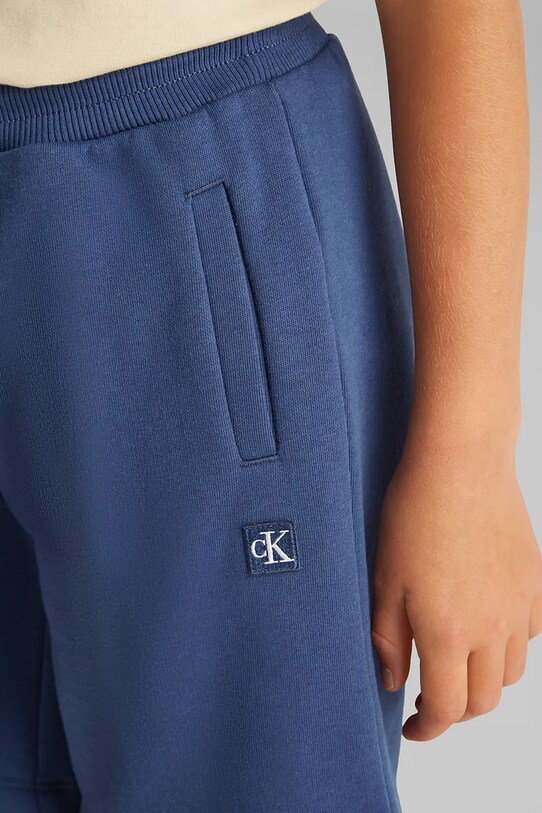 Παιδικό σορτς Calvin Klein Jeans IU0IU00704.104.116.PPYA σκούρο μπλε