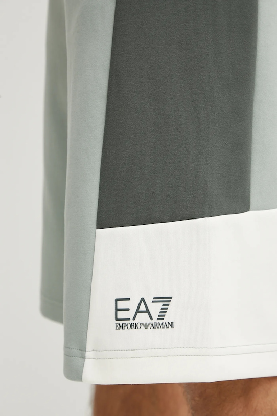 EA7 Emporio Armani szorty zielony AF12660.7M000280