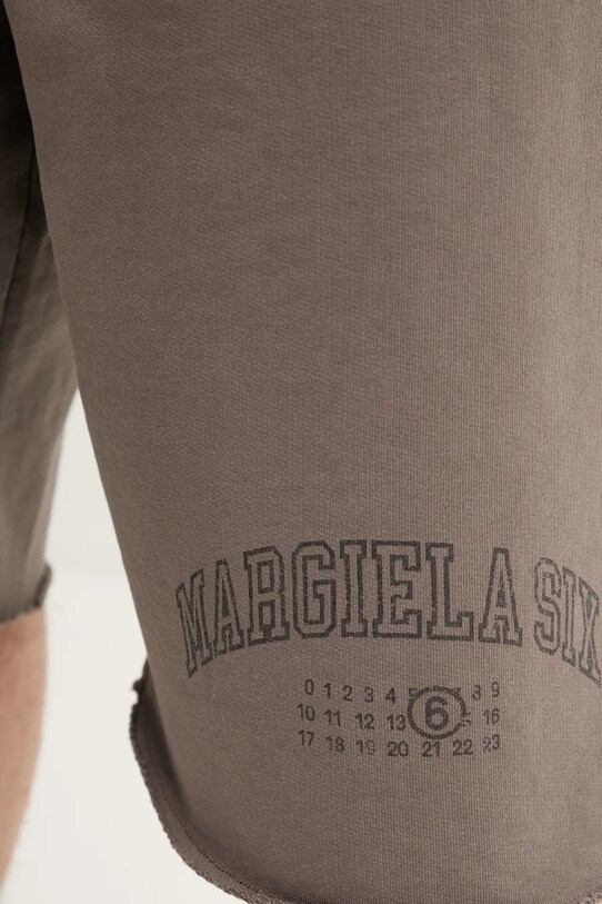 MM6 Maison Margiela pantaloni scurti din bumbac maro SH0MU0016.M25012