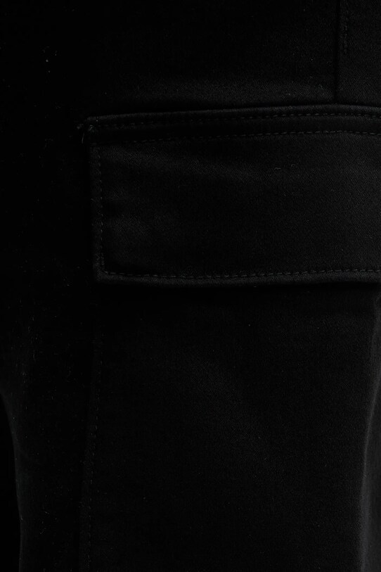 Pepe Jeans pantaloni scurti GYMDIGO FIVE POCKETS CARGO SHORT negru PM801177