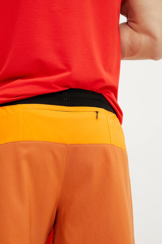 The North Face pantaloni scurti sport Breeze portocaliu NF0A892N58B1