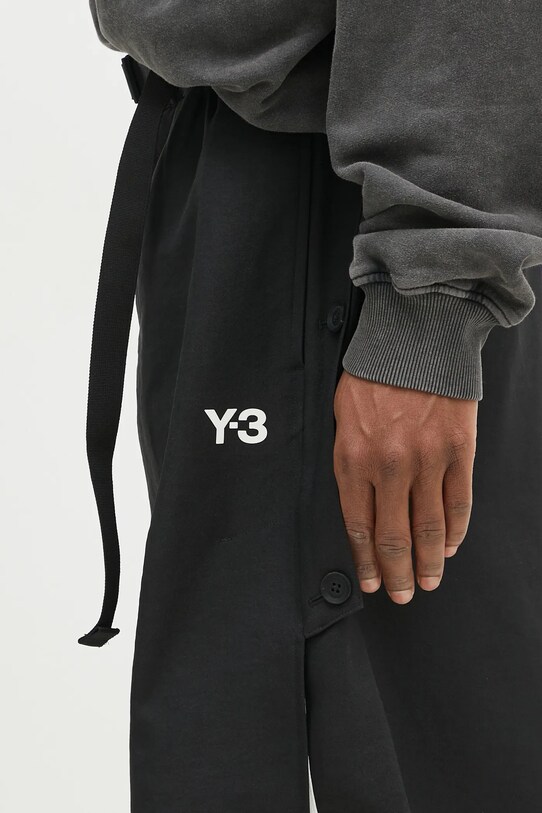 Къс панталон Y-3 Sport Uniform 3-Stripe Shorts черен JN7038