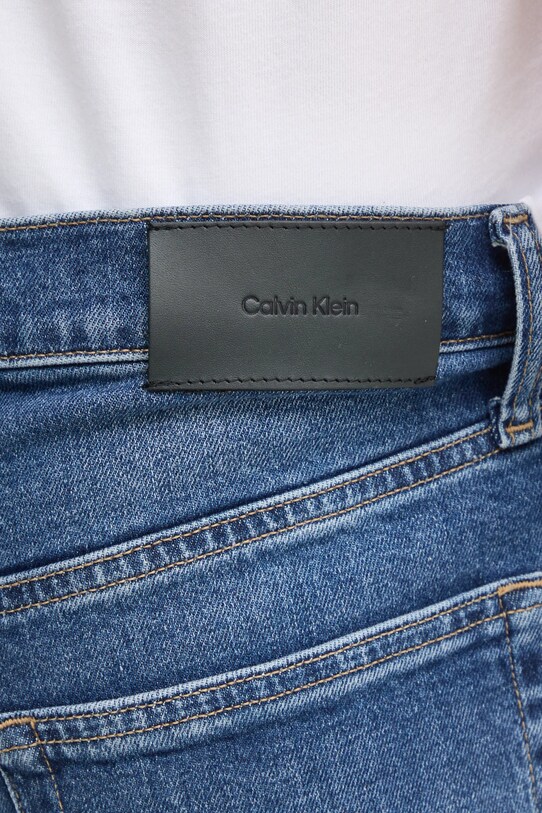 Calvin Klein szorty jeansowe niebieski K10K114075
