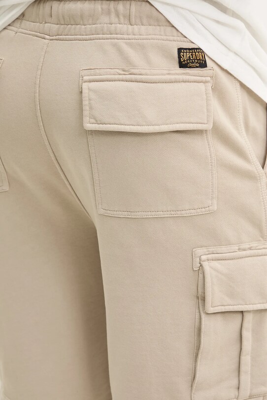 Βαμβακερό σορτσάκι Superdry M7110480A.E4R μπεζ
