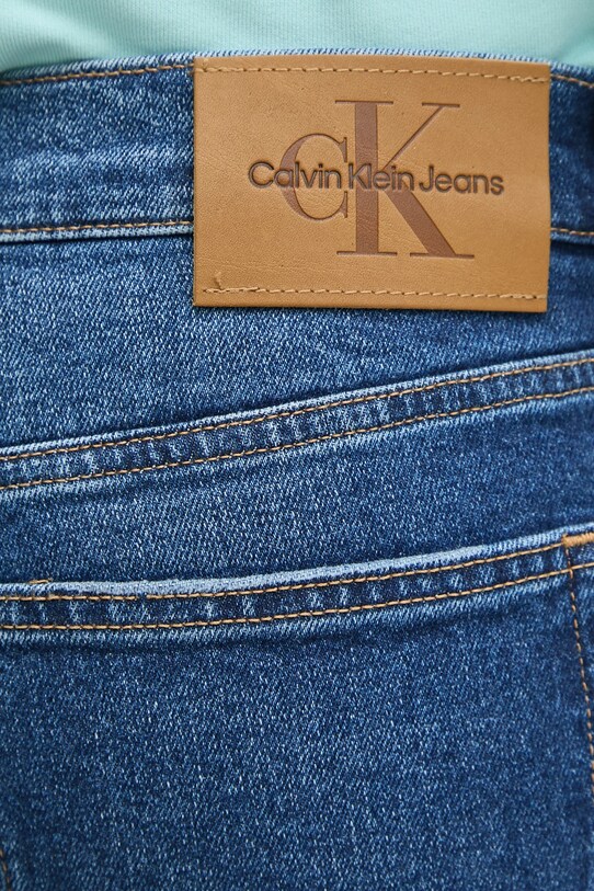 Rifľové krátke nohavice Calvin Klein Jeans tmavomodrá J30J327184