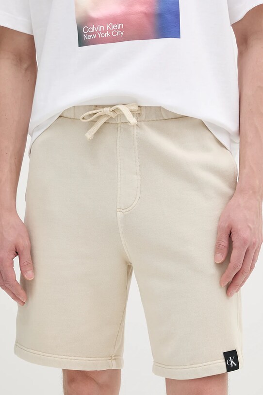 Pamučne kratke hlače Calvin Klein Jeans bez uzorka bež J30J327248
