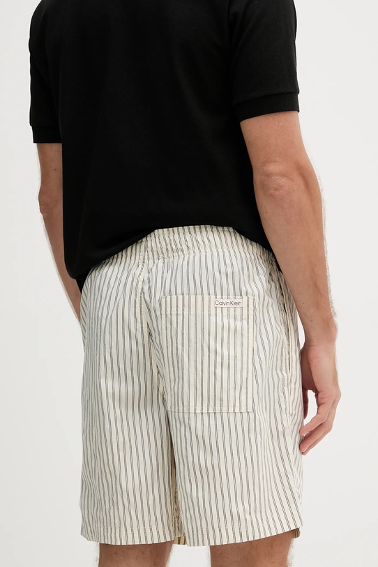 Дрехи Памучен къс панталон Calvin Klein Jeans J30J327375 бежов
