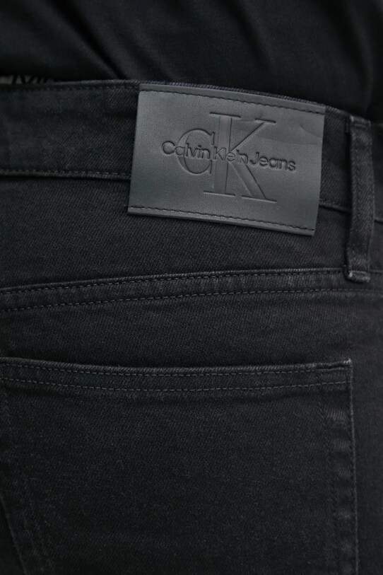 Rifľové krátke nohavice Calvin Klein Jeans čierna J30J327514