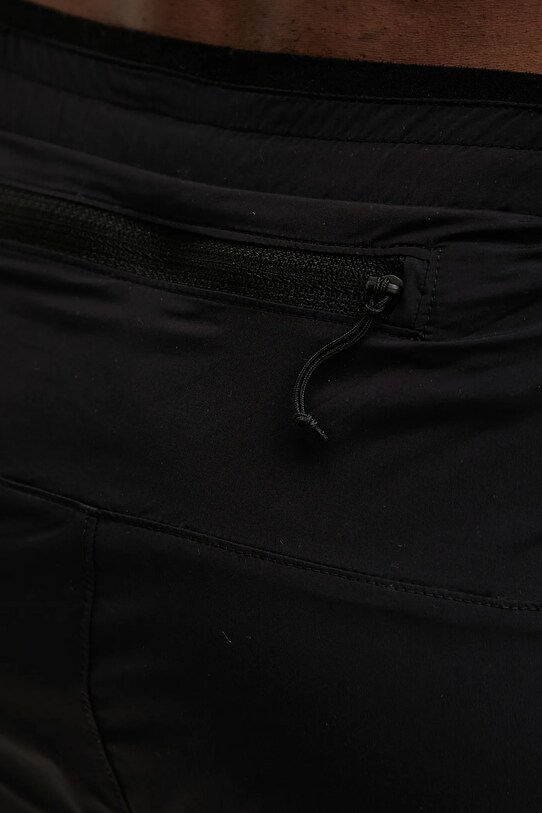 Compressport pantaloni scurți de antrenament negru ASHM739