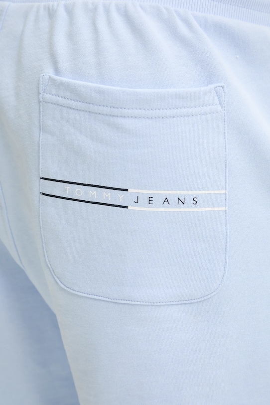 Bavlněné šortky Tommy Jeans modrá DM0DM21369