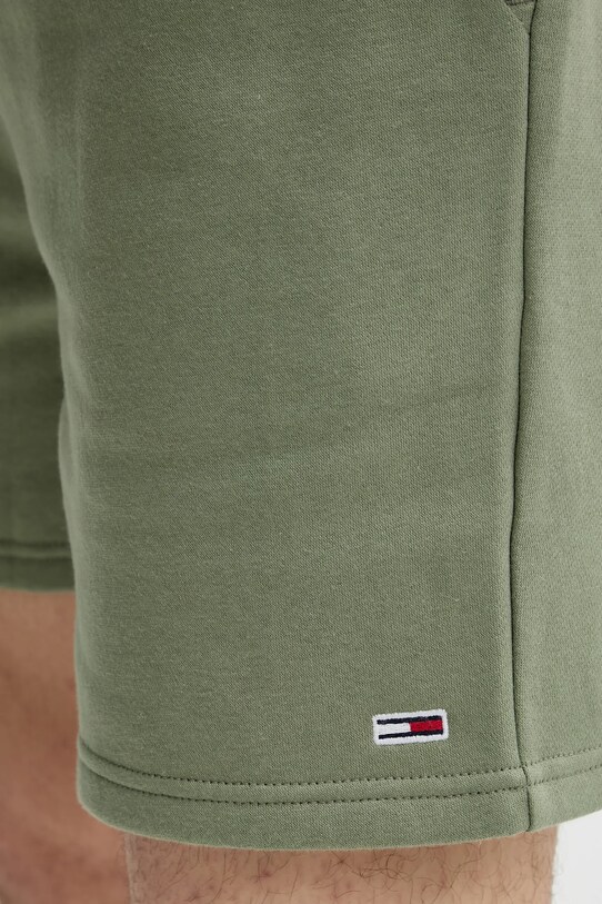 Šortky Tommy Jeans zelená DM0DM21931