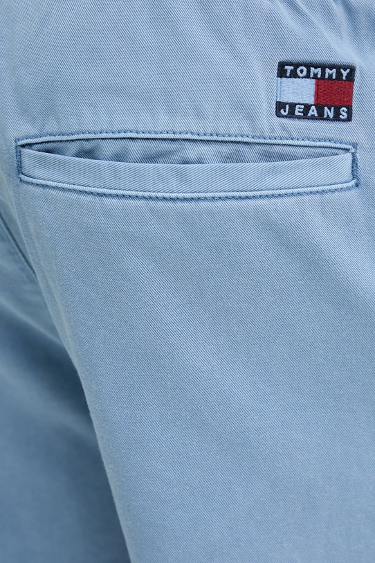 Tommy Jeans szorty bawełniane niebieski DM0DM21944