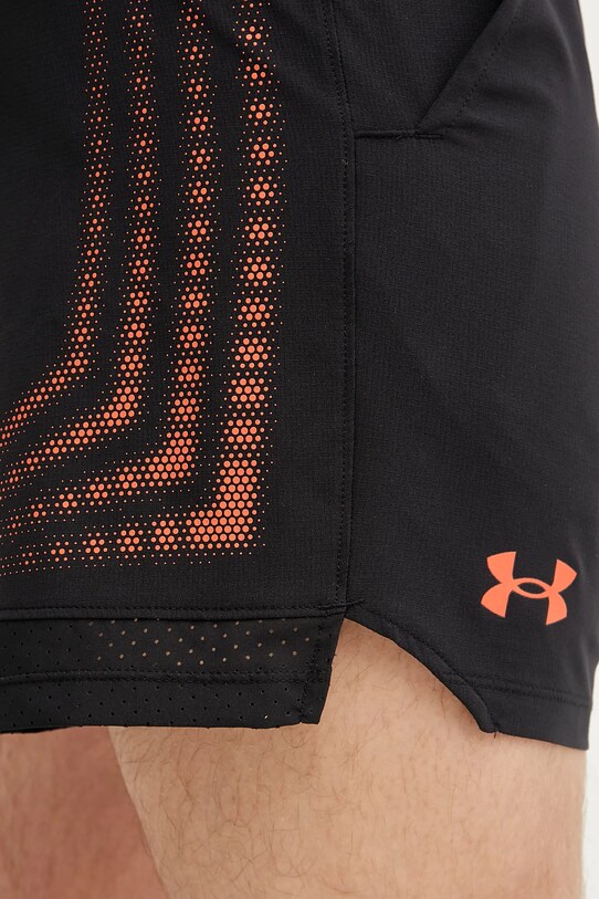 Under Armour pantaloni scurți de antrenament Vanish 1390054 negru