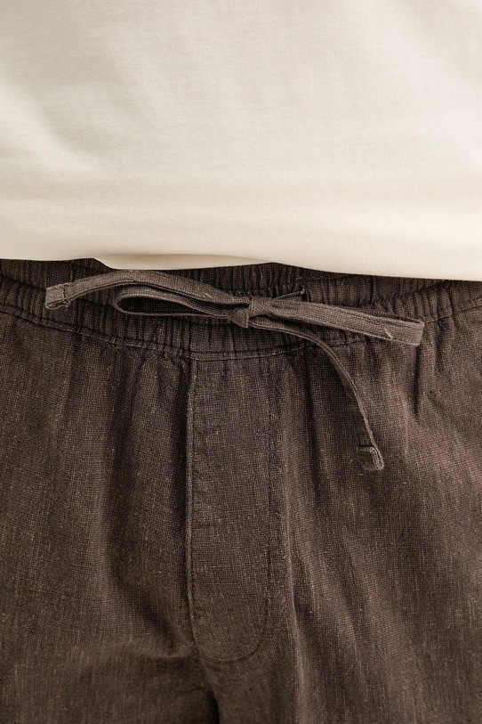 Abercrombie & Fitch pantaloni scurți din amestec de in maro KI128.5064.428