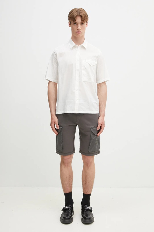 C.P. Company pantaloncini in cotone 18CMSB160A006090M grigio