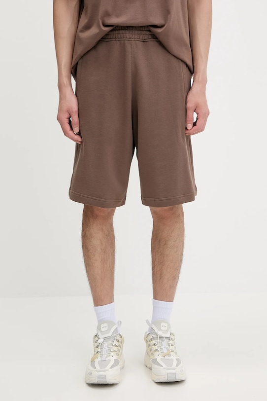 adidas Originals pantaloni scurți din bumbac Ess Nc Oc Tee bumbac maro KE6583