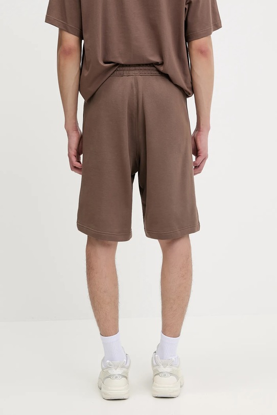 Odzież adidas Originals szorty bawełniane Ess Nc Oc Tee KE6583 brązowy