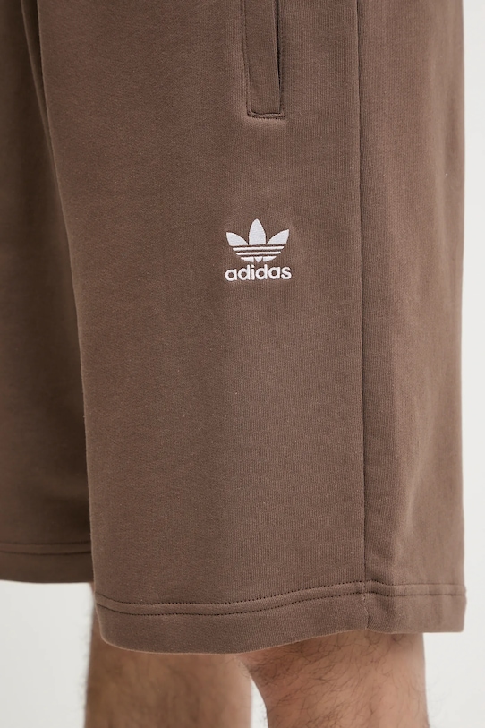 adidas Originals pantaloni scurți din bumbac Ess Nc Oc Tee maro KE6583