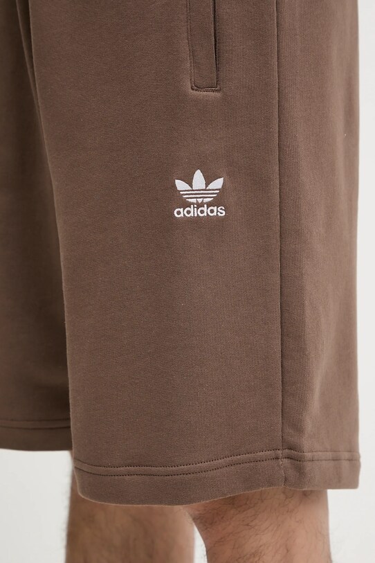 adidas Originals szorty bawełniane Ess Nc Oc Tee brązowy KE6583