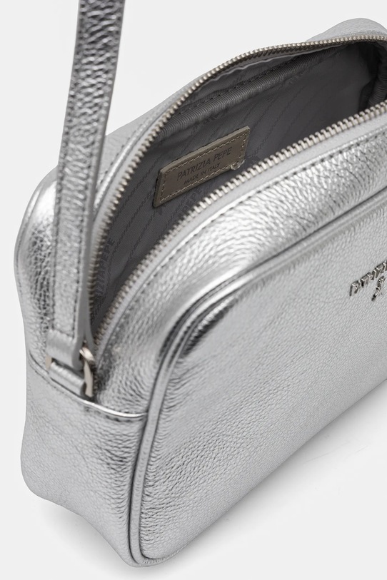 Kožená kabelka Patrizia Pepe stříbrná 8B8985.L138