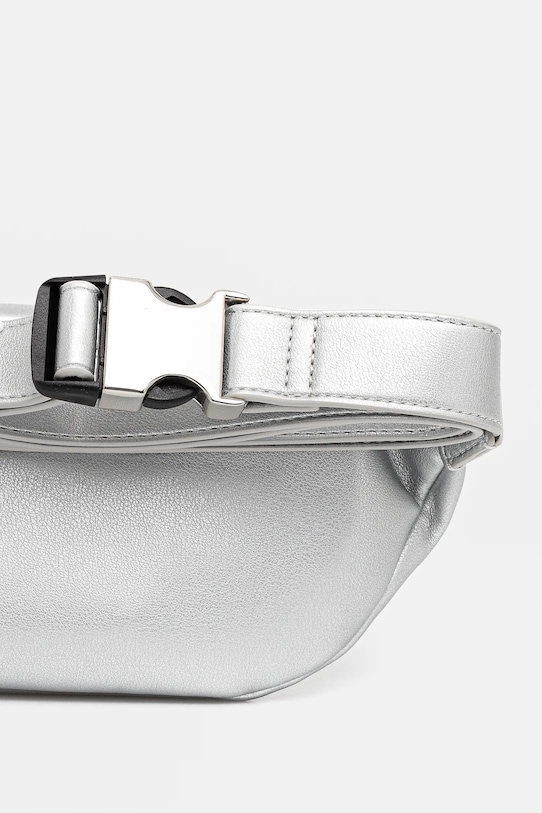 Сумка на пояс Love Moschino JC4195PP1 серебрянный SS25