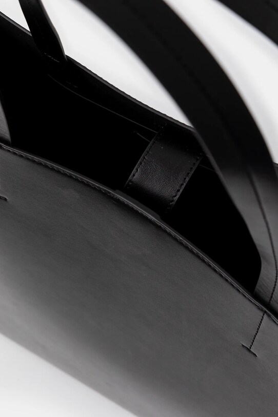 Кожаная сумочка Calvin Klein LV04F3000G чёрный