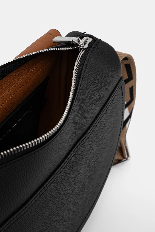 Kožená kabelka Coccinelle černá E1.SQ0.15.02.01