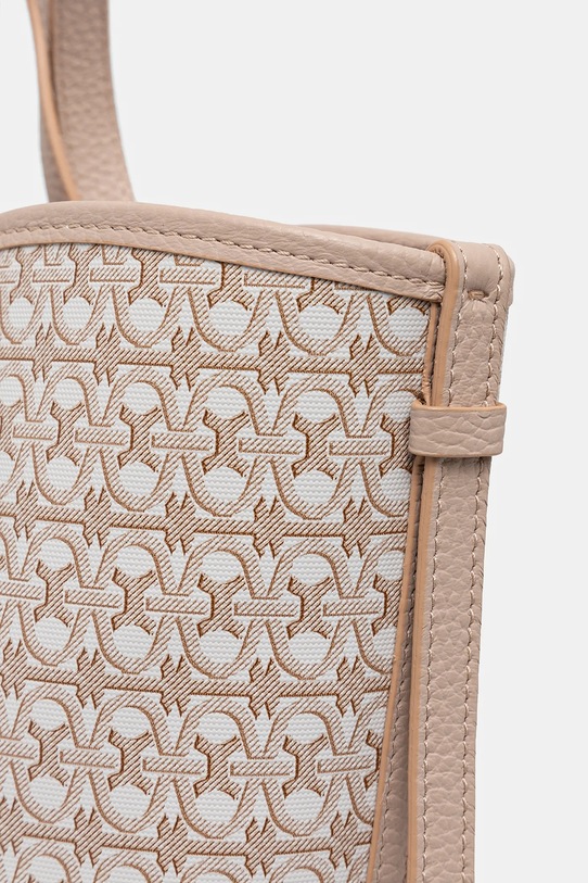 Kabelka Coccinelle béžová E1.SSF.11.05.01