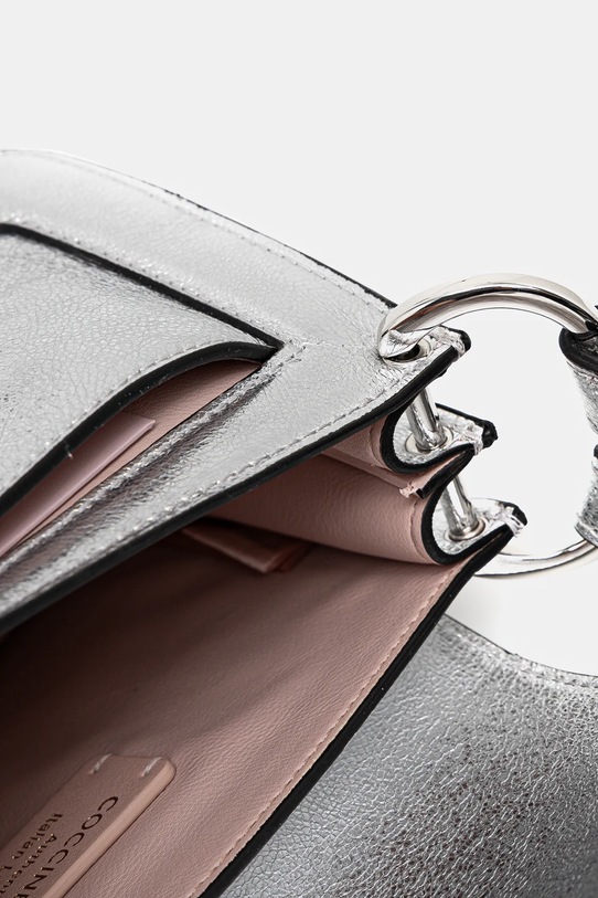 Kožená kabelka Coccinelle E1.SUB.18.04.01 stříbrná