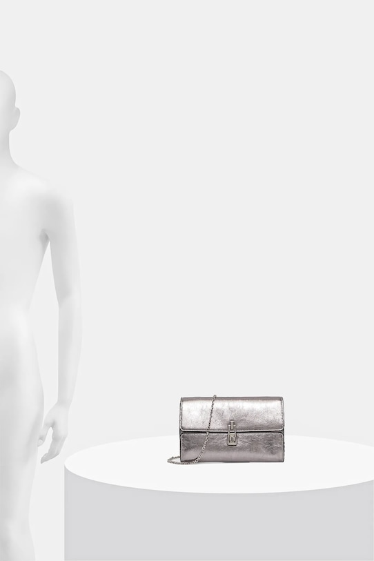 Kožené psaníčko Coccinelle E1.SW4.19.01.01 stříbrná