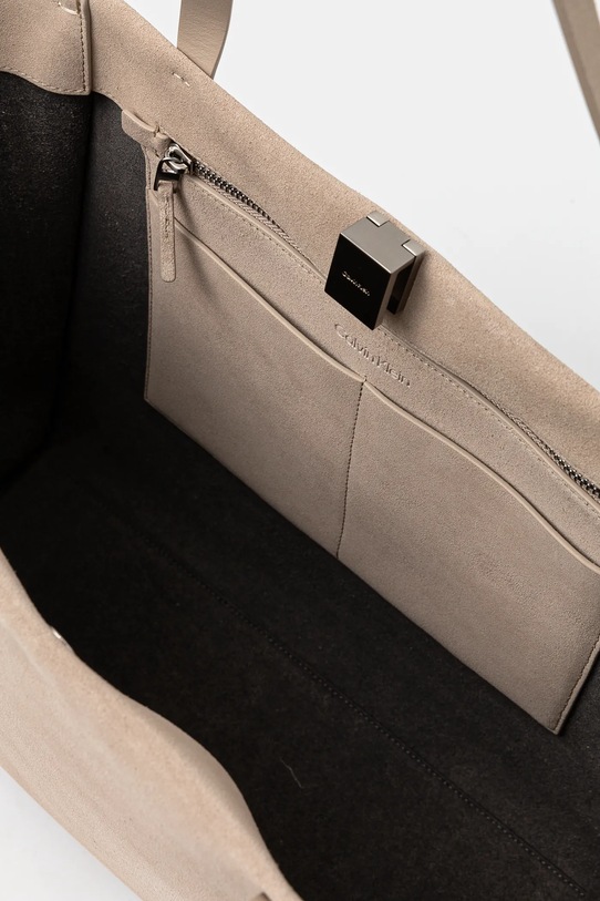 Torba od brušene kože Calvin Klein K60K612983 bež