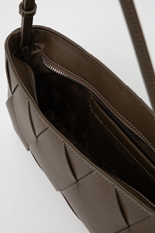 Kabelka Calvin Klein K60K612992 hnedá