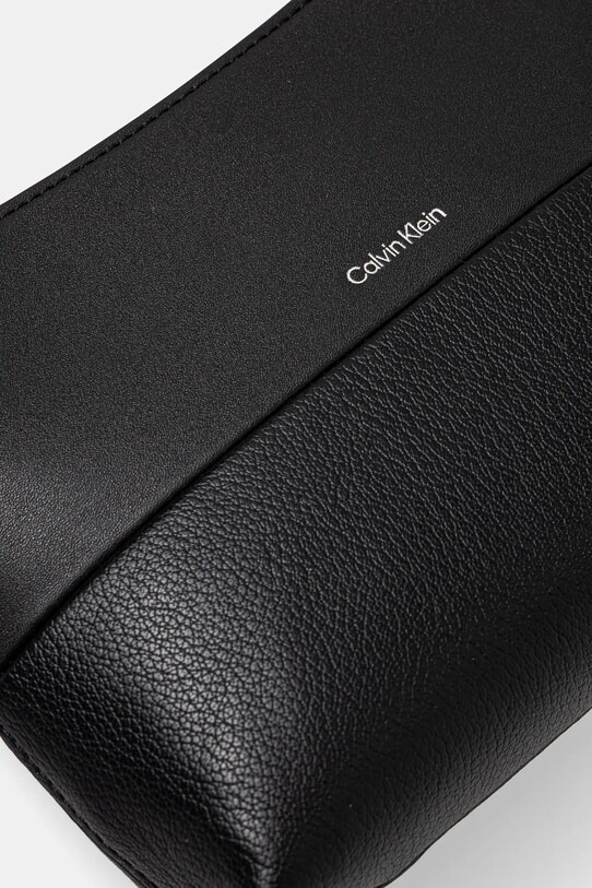 Kabelka Calvin Klein černá K60K613009