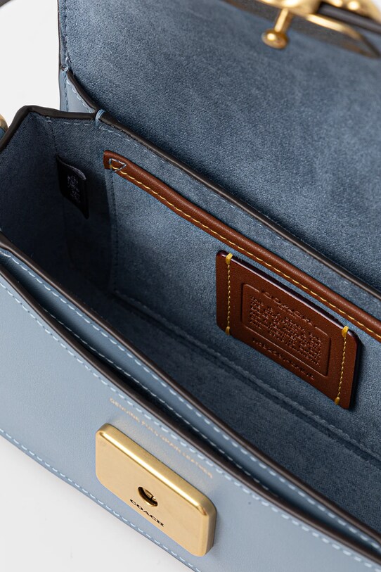 Шкіряна сумочка Coach Zoe CAM18 блакитний