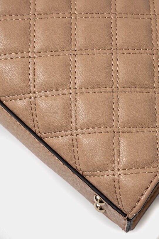 Kabelka Guess GIULLY hnědá HWQG87.48130