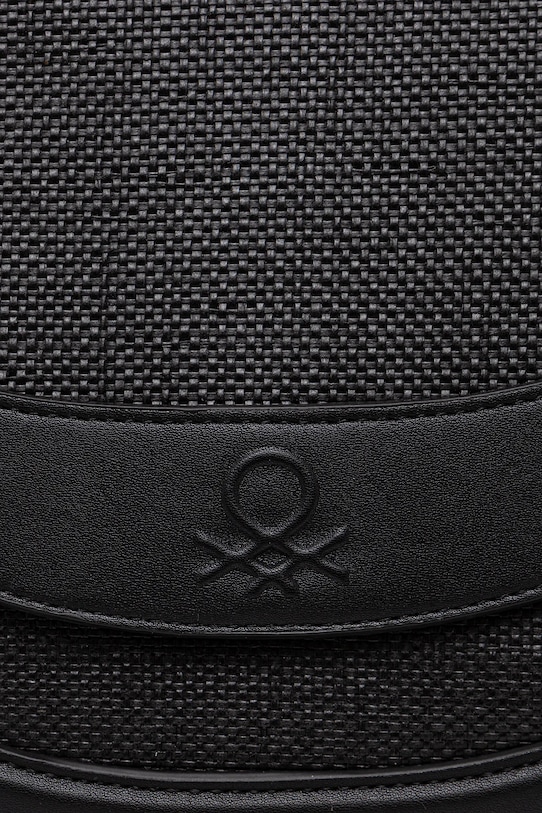 Τσάντα United Colors of Benetton μαύρο 6NYFDY07R